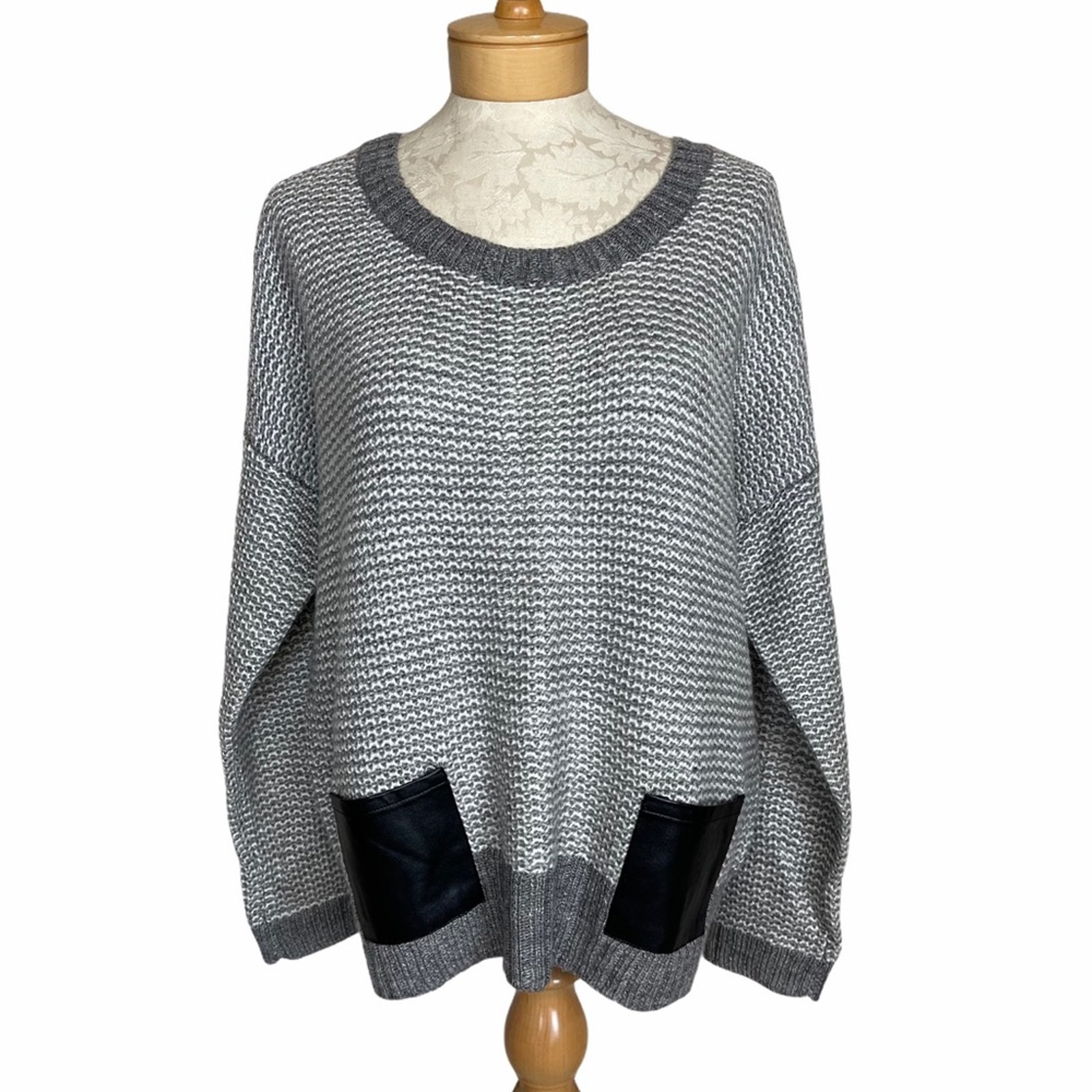 Design History Knit Sweater W Faux Leather Pockets Size Xl